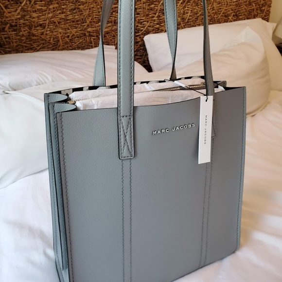 Marc Jacobs Handbags - 🔥🔥🔥NWT Authentic Marc Jacobs Repeat Tote